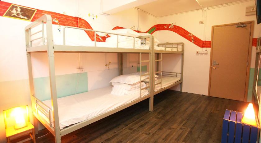 Image of Family Room 3