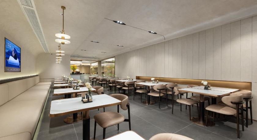 Atour Hotel Shenzhen Futian CBD Gangxia North Metro Station – Shenzhen, IA