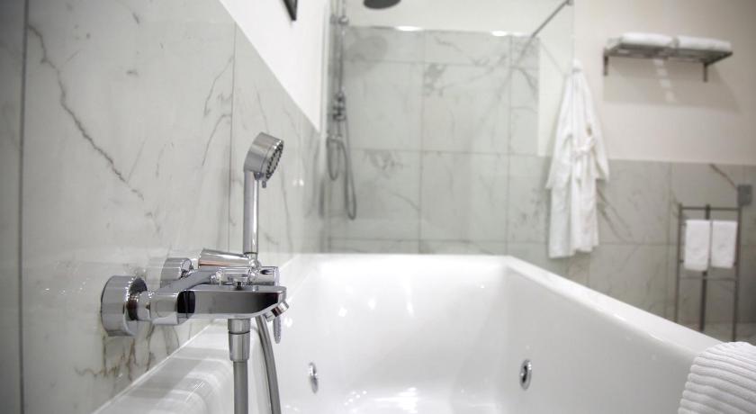 Image of Business Suite 6