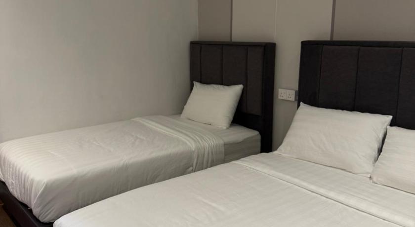 Image of Triple Room 0