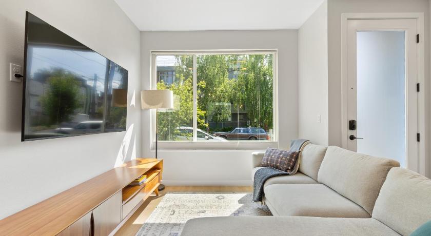 Modern Ballard Retreat Walk to Cafes & Parks