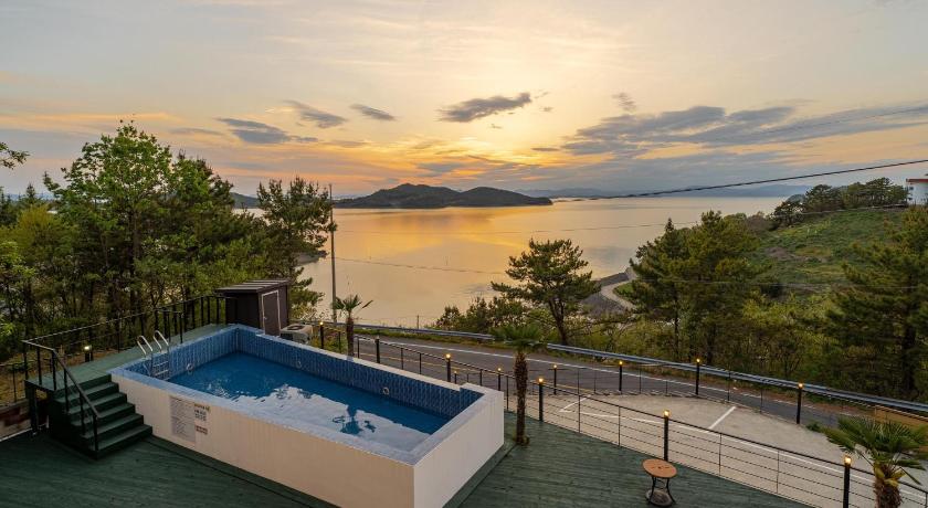 麗水 The Seolem Onsuswimmingpool Pension 3つ星 ゲストハウス ロビー