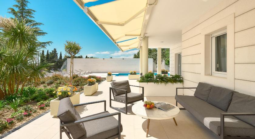 Image of One-Bedroom Apartment with Balcony 4