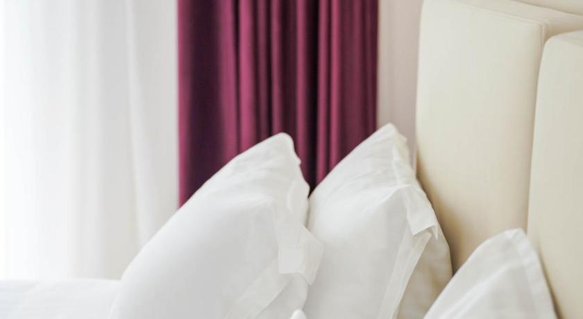 Image of Deluxe Double Room 5