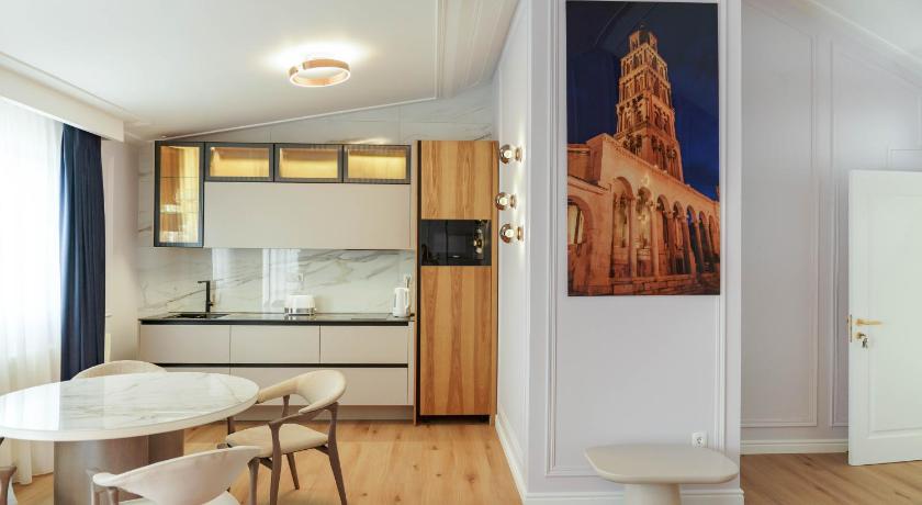 Image of Two-Bedroom Deluxe Apartment with Balcony 7