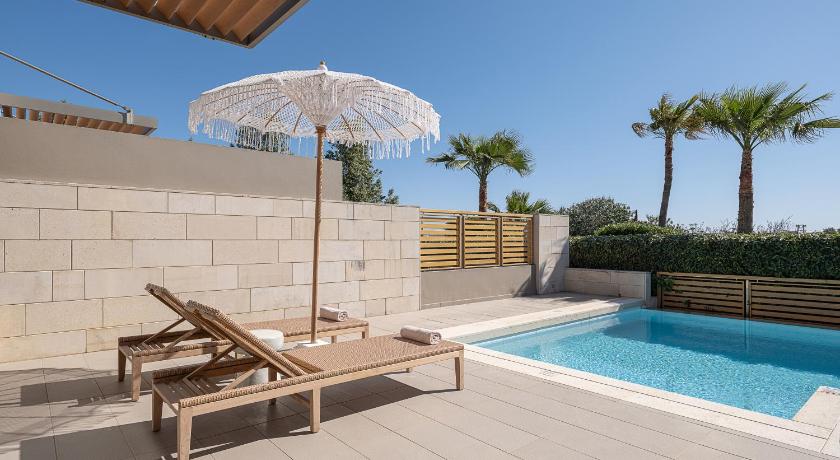 Image of Premium Suite with Private Pool - Residence Collection (Adults Only 13+) 11