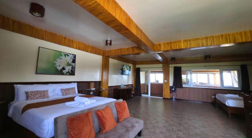 Image of Deluxe Suite 8