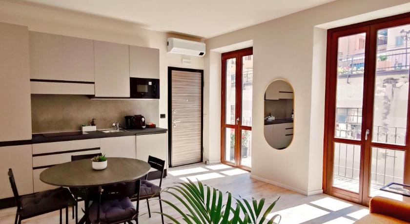La Morra Apartments
