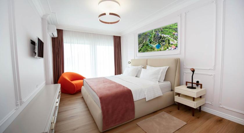 Image of Apartment with Terrace 3