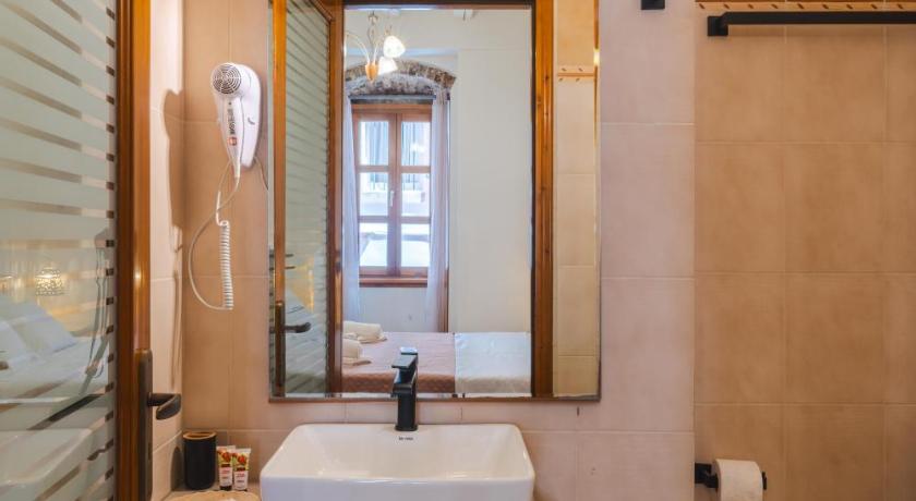 Image of Double Room 2