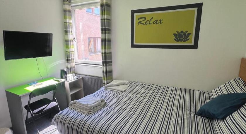 Image of Small Double Room 1