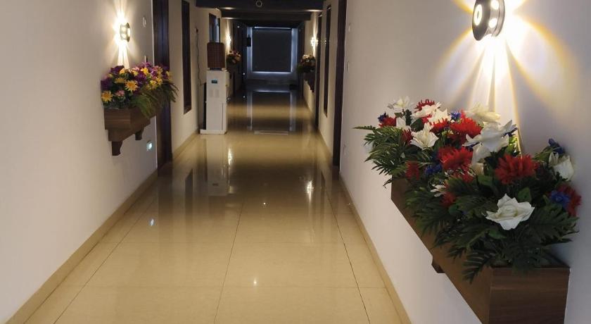 Skylinn Stays - Unit of Prohotel - image 4