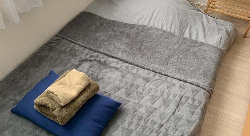 Osaka 新大阪徒步30秒 Shinosaka Station 30s, Direct to Kansai Airport 關西空港直達, Shinkansen to Kyoto, Tokyo & Nagoya 3-Star Single Room suite