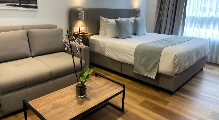 VOU Suites by Avia Suites