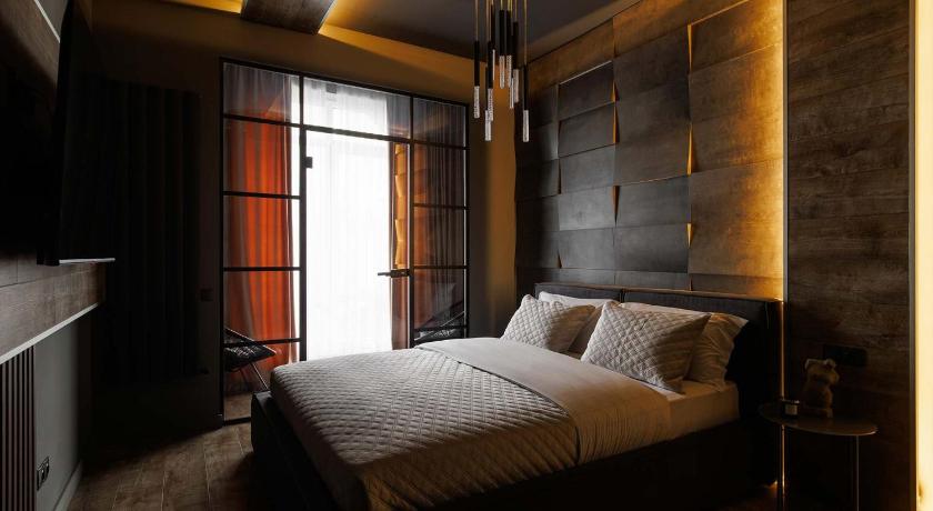 Designer Loft - Downtown quiet - GrandStay Certified