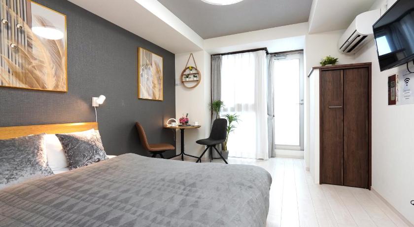 Osaka Dotonbori Royal 3-Star Guesthouse lobby