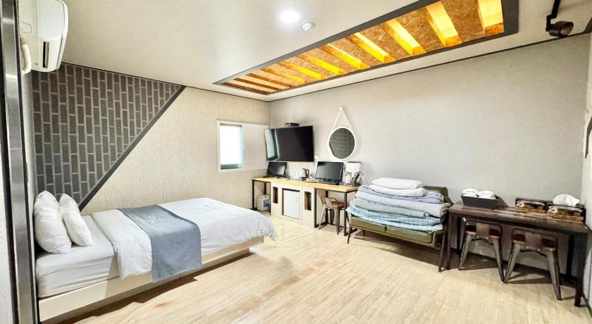 水原 Suwon Yeongtong K Hotel ホテル プール