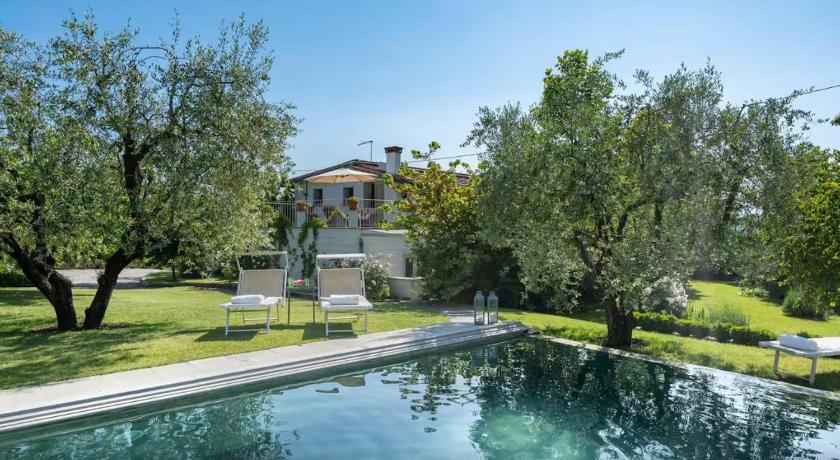 Villa La Memma - Private Villa with Pool for 6
