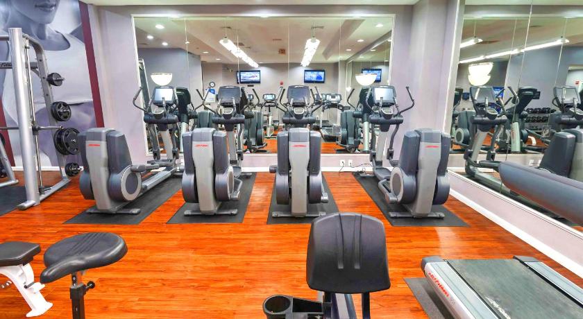 阿靈頓 (VA) Convenient Apartment near Metro in Crystal City 4星级 住宿 餐厅