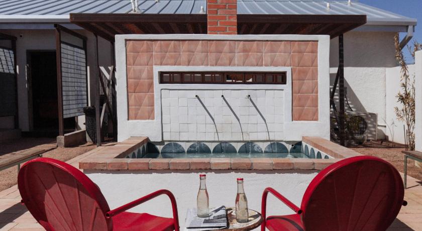 마파 Large West Texas Suite at Iconic Property 4성급 숙소 로비