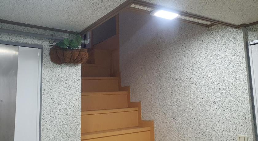 ソウル StayinMyeongdong guesthouse ホテル レストラン