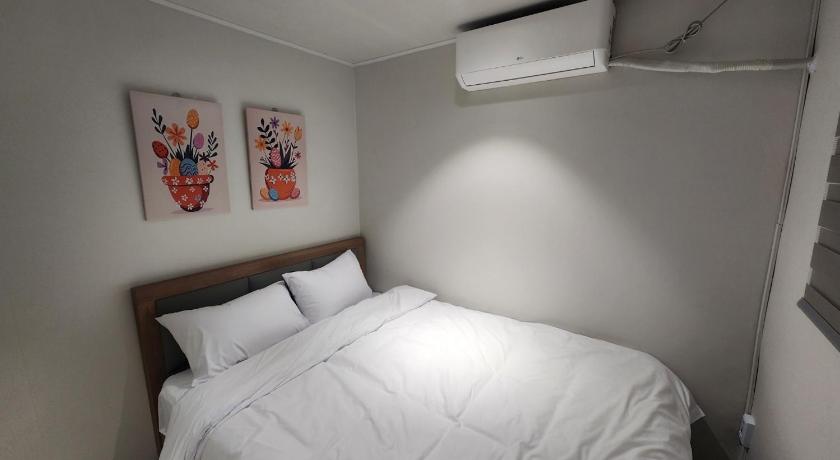 Incheon Stay Jakjeon - image 44