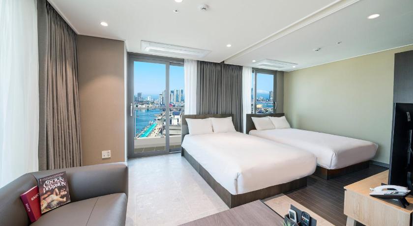 Sokcho Sokcho Mari Vista Hotel 3-Star Hotel lobby