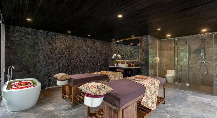 バリ Adiwana Unagi Riverfront 5つ星 ホテル スイート