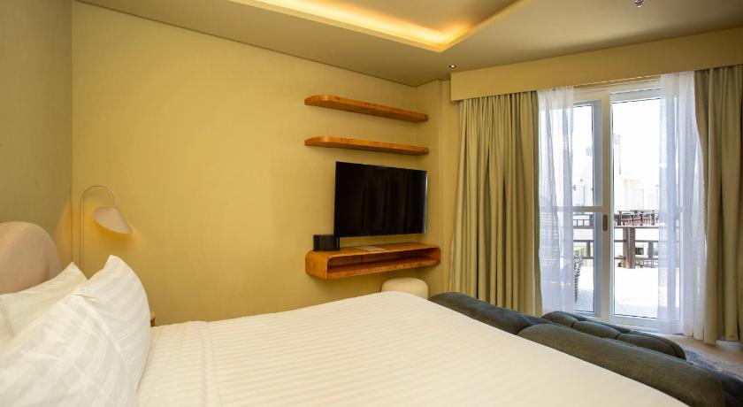 Image of 2 Bedroom Penthouse with Jacuzzi 17