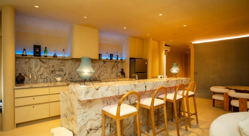 Image of 2 Bedroom Penthouse with Jacuzzi 11