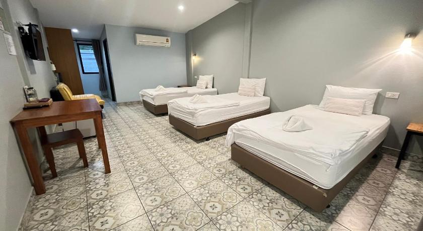 Image of Triple Room 4