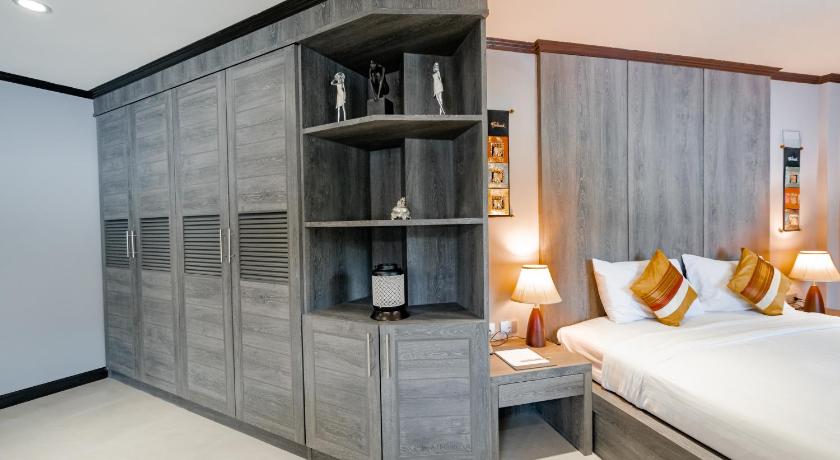 Image of Deluxe Suite 7