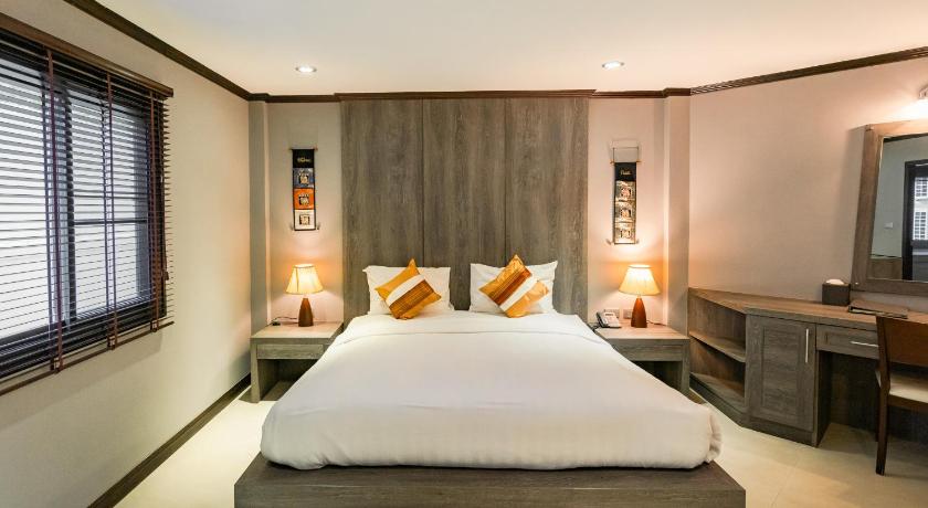 Image of Deluxe Suite 4