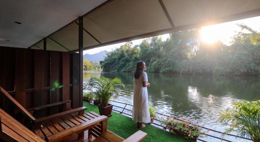 Image of Deluxe River View Raft 12