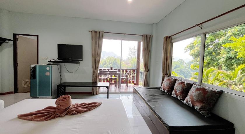 Image of Family River View 7