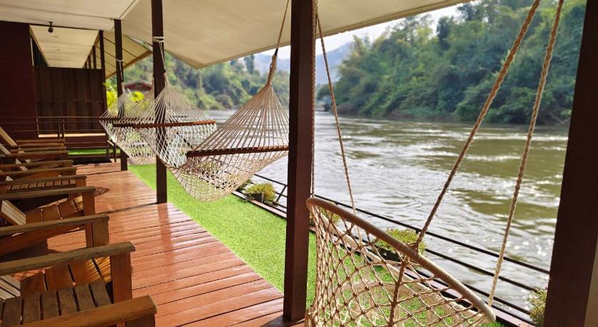 Image of Room On Raft 9