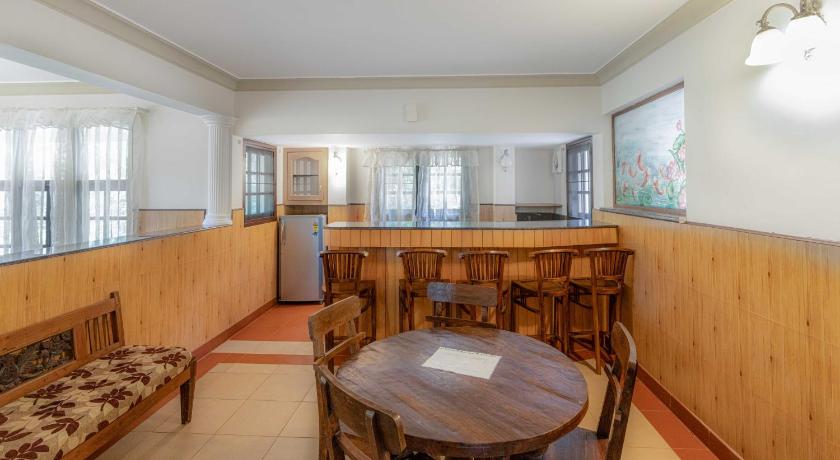 T Cherry Villa by Le Montfort - image 24