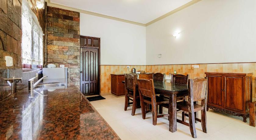 T Cherry Villa by Le Montfort - image 13