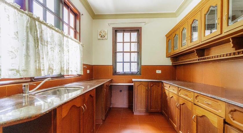 T Cherry Villa by Le Montfort - image 16