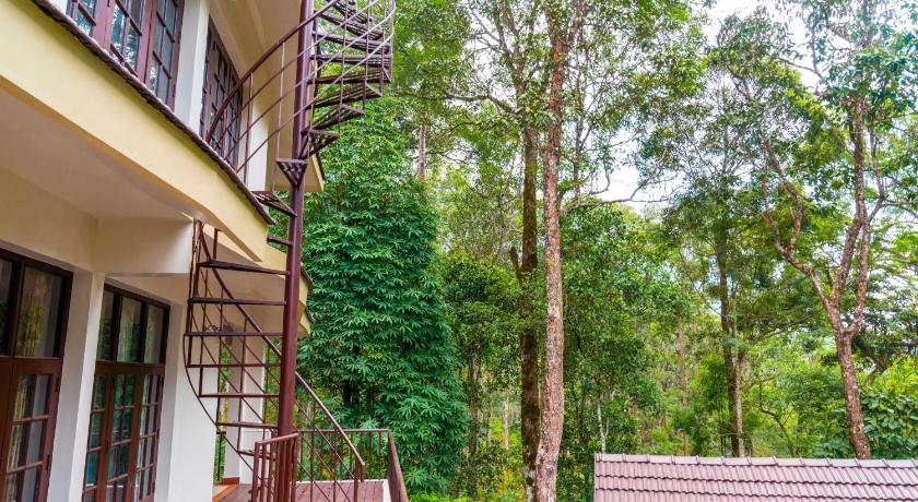 T Cherry Villa by Le Montfort - image 9