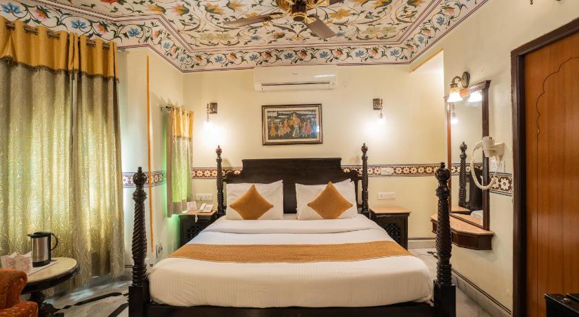 Image of Royal Deluxe with Free Pick up on Arrival only from Train or Bus station 5