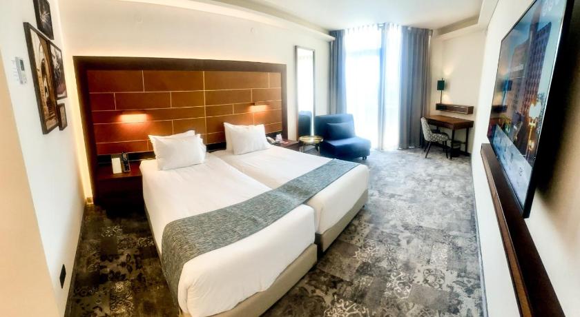 Ramada by Wyndham Jerusalem - image 12