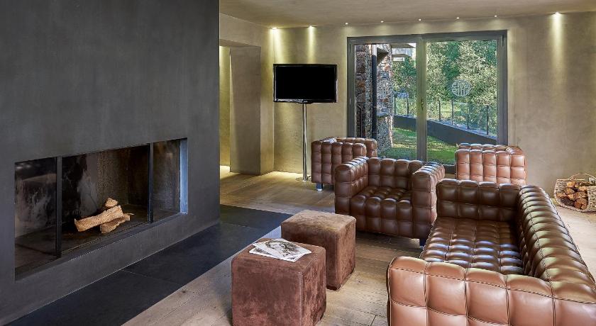 普伊赫塞达 NH Collection Andorra Palome 4星级 酒店 泳池