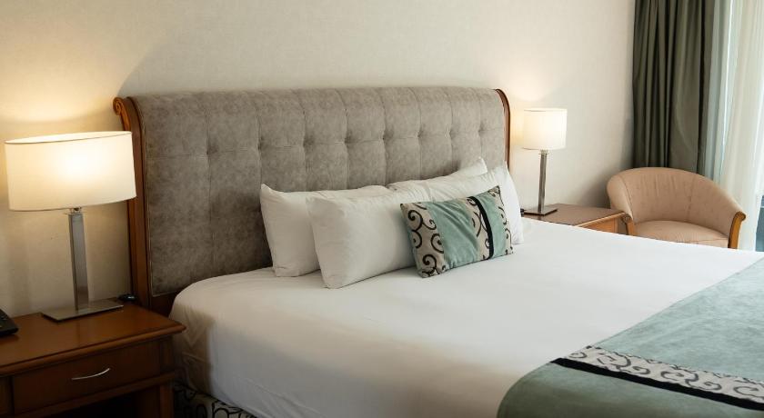 Image of King Room with Spa Bath 8