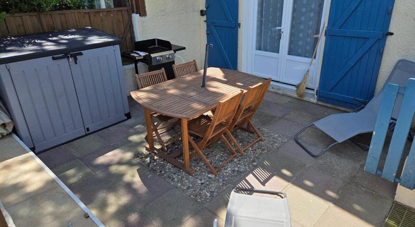 ルバルカレス le charme des dosses 4つ星 シングルルーム プール