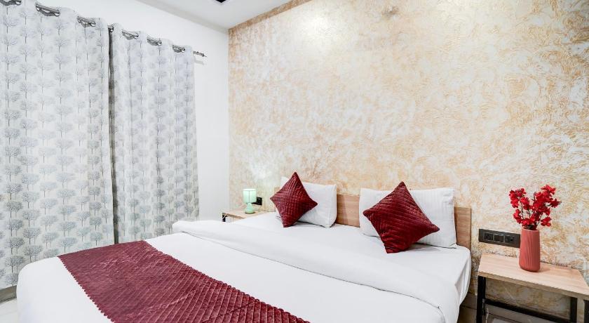 kings Court Pitampura - image 15