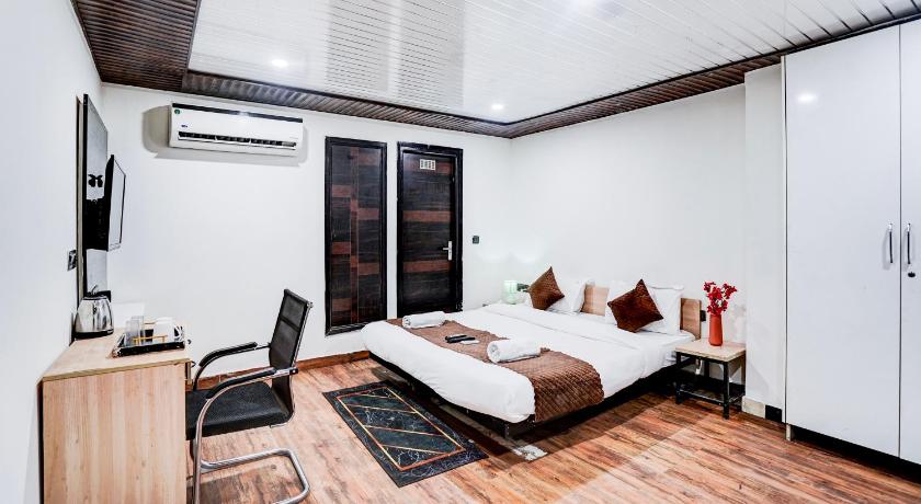 kings Court Pitampura - image 12