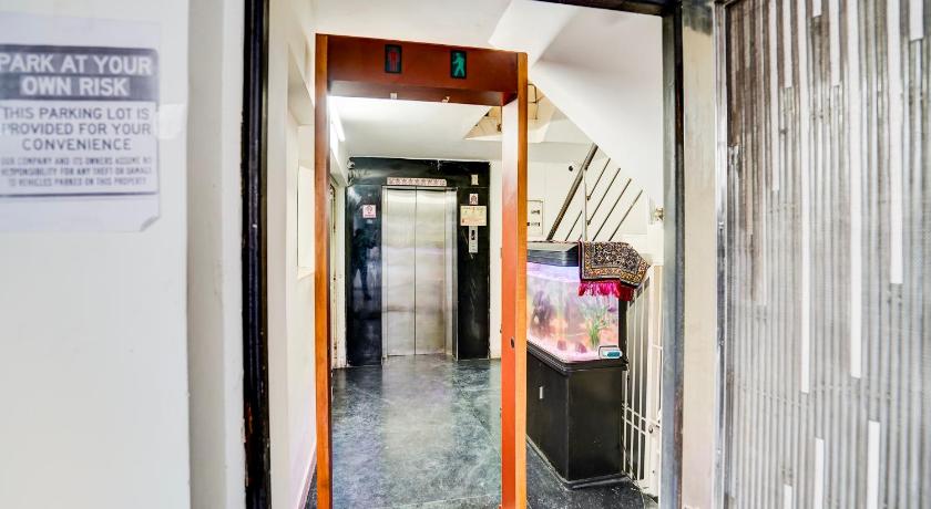 kings Court Pitampura - image 8