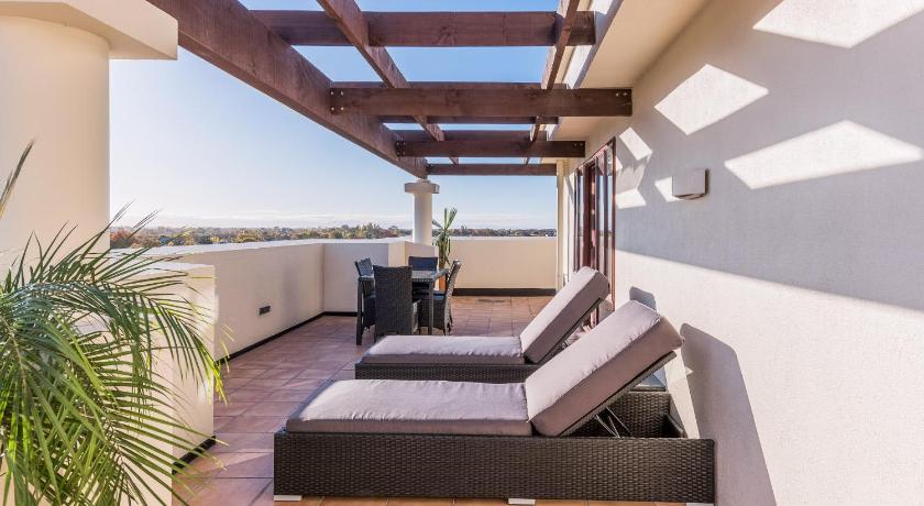 Image of Penthouse One-Bedroom Apartment 4