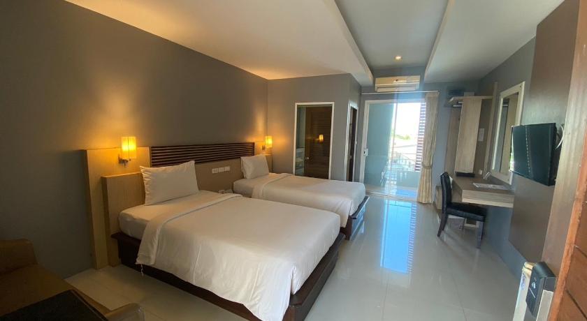 Image of Superior Twin Bed 1